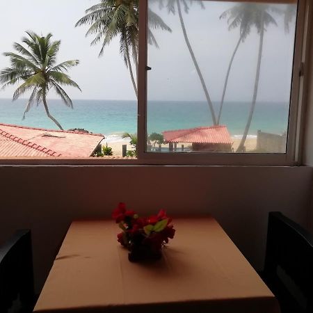Rainbow Beach Resort أمبالانغودا المظهر الخارجي الصورة