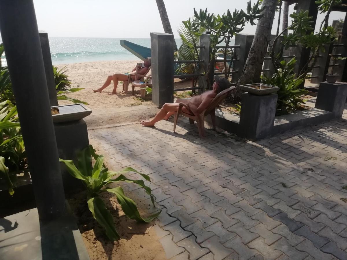 Rainbow Beach Resort أمبالانغودا المظهر الخارجي الصورة